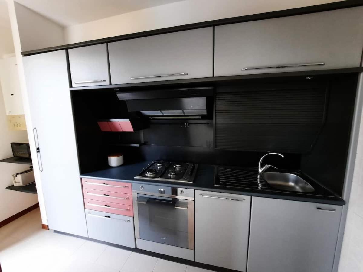 Appartamento Confortevole E Ben Servito San Mariano Exteriör bild