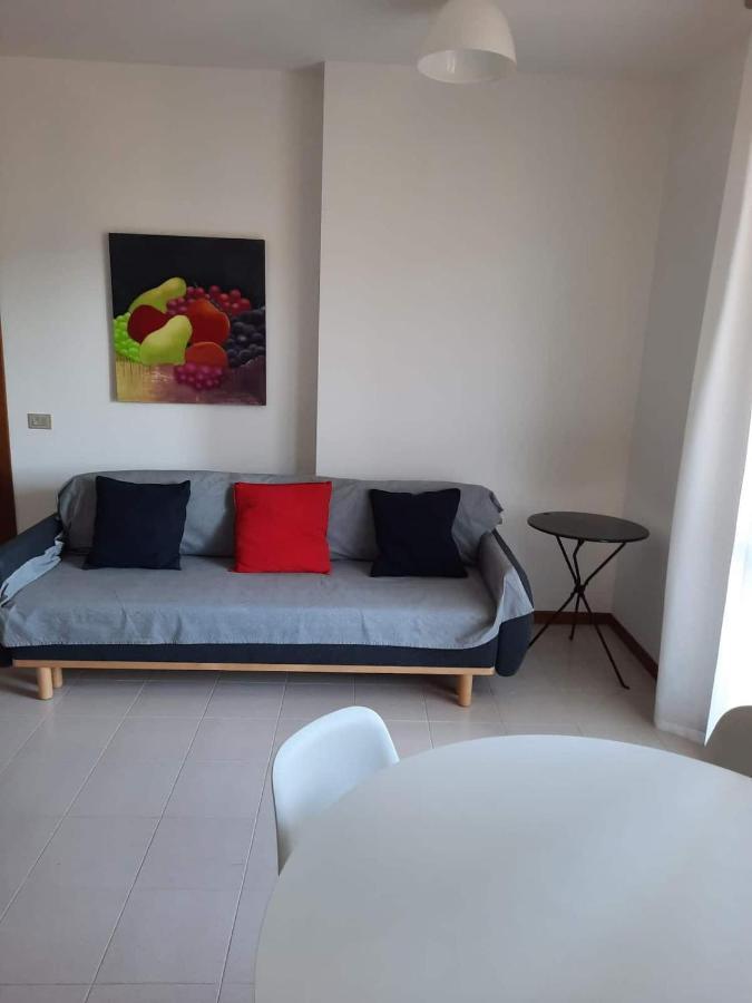 Appartamento Confortevole E Ben Servito San Mariano Exteriör bild