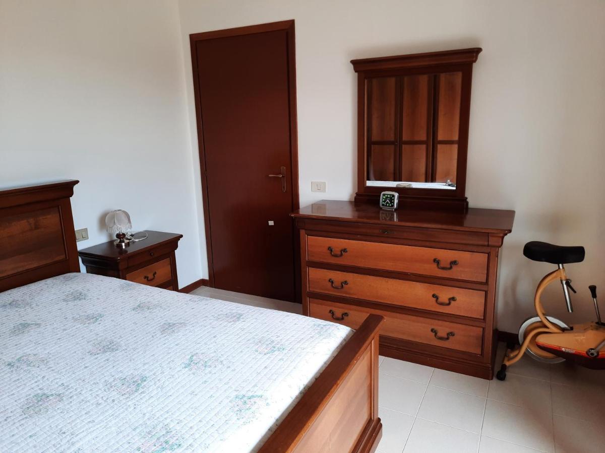 Appartamento Confortevole E Ben Servito San Mariano Exteriör bild